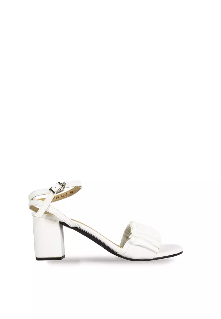 Discount on Zanea Shoes  shoes - SKU: Pleated Strap Sandals