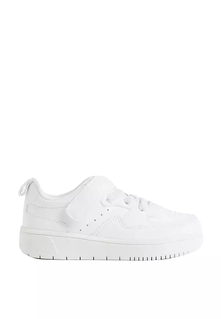 White hotsell trainers plain
