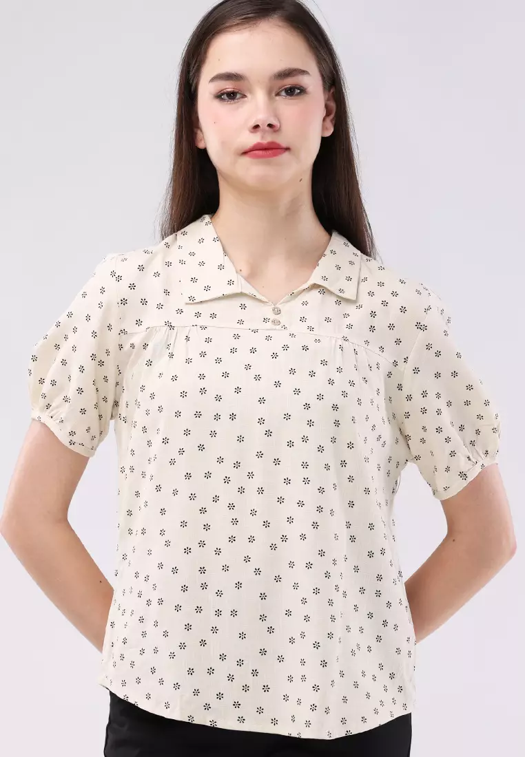 Short Sleeves W/ Collar Blouse