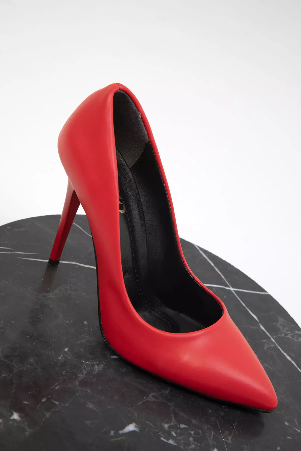 Women's Classic Red Heeled Shoes - 19720