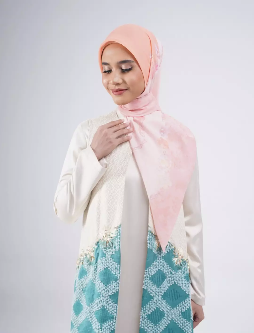 Niomy Printed Scarf Orange | Hijab Kerudung Segi Empat Motif