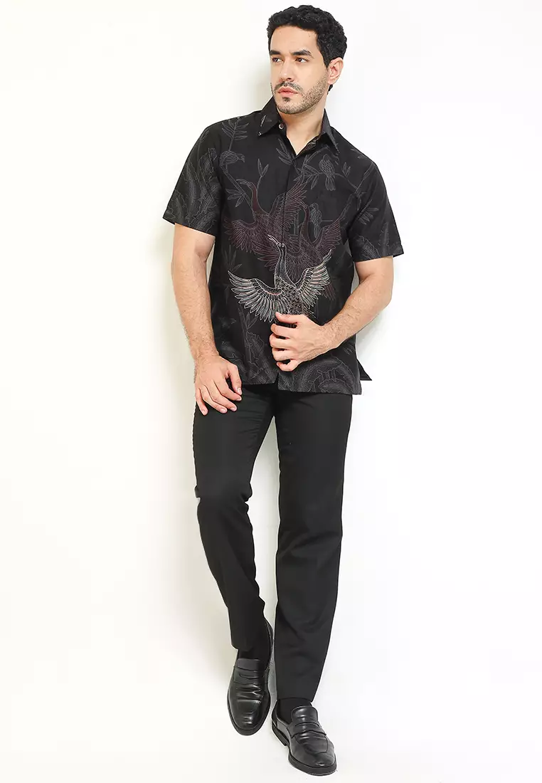 Hem Lengan Pendek Pria Reguler Fit Full Furing Rianty Narendra Black