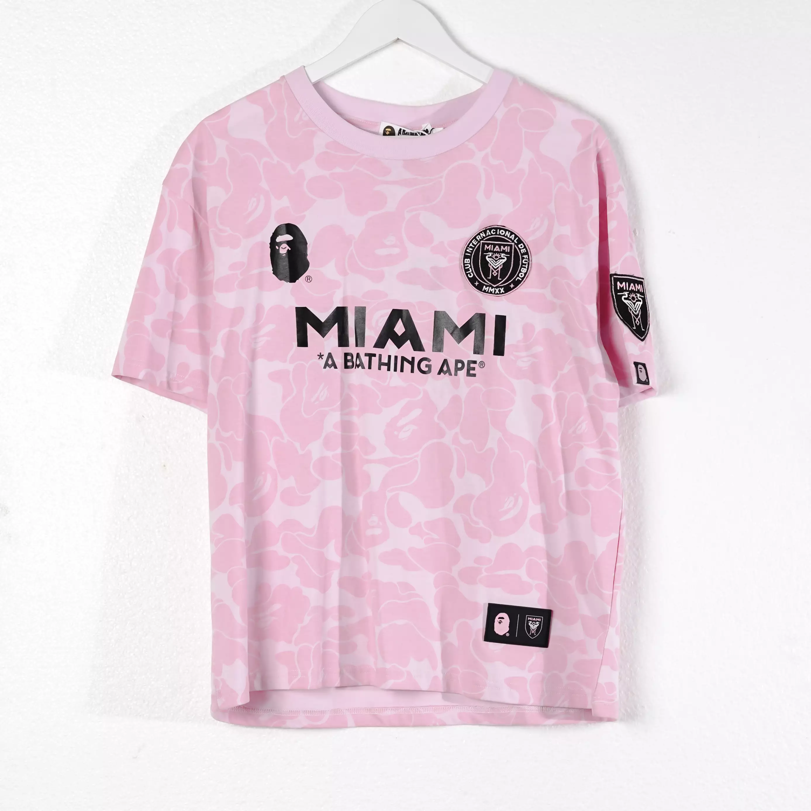 Kaos BAPE X INTER MIAMI CF CAMO WHITE PINK TSHIRT 100% ORIGINAL