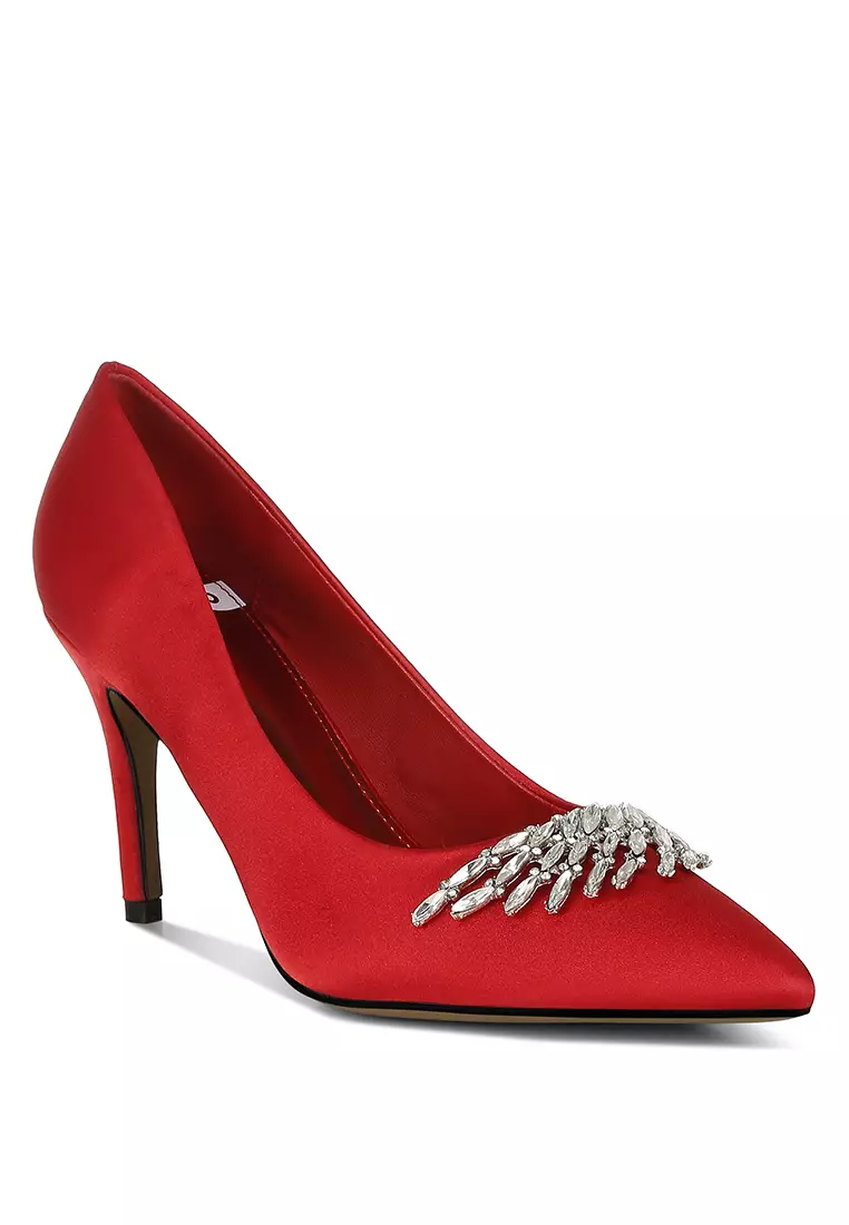 Diamante Brooch Detail Satin Pumps In Red