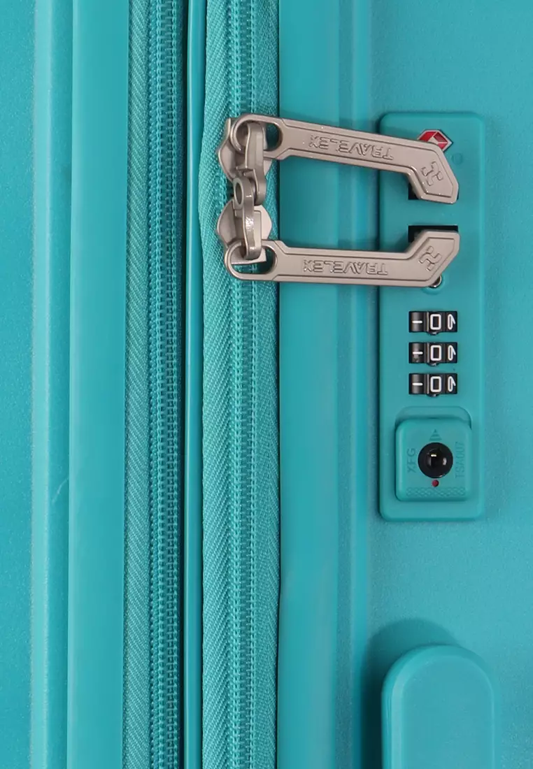 345 Hard Case Luggage Medium (22.5 inches)