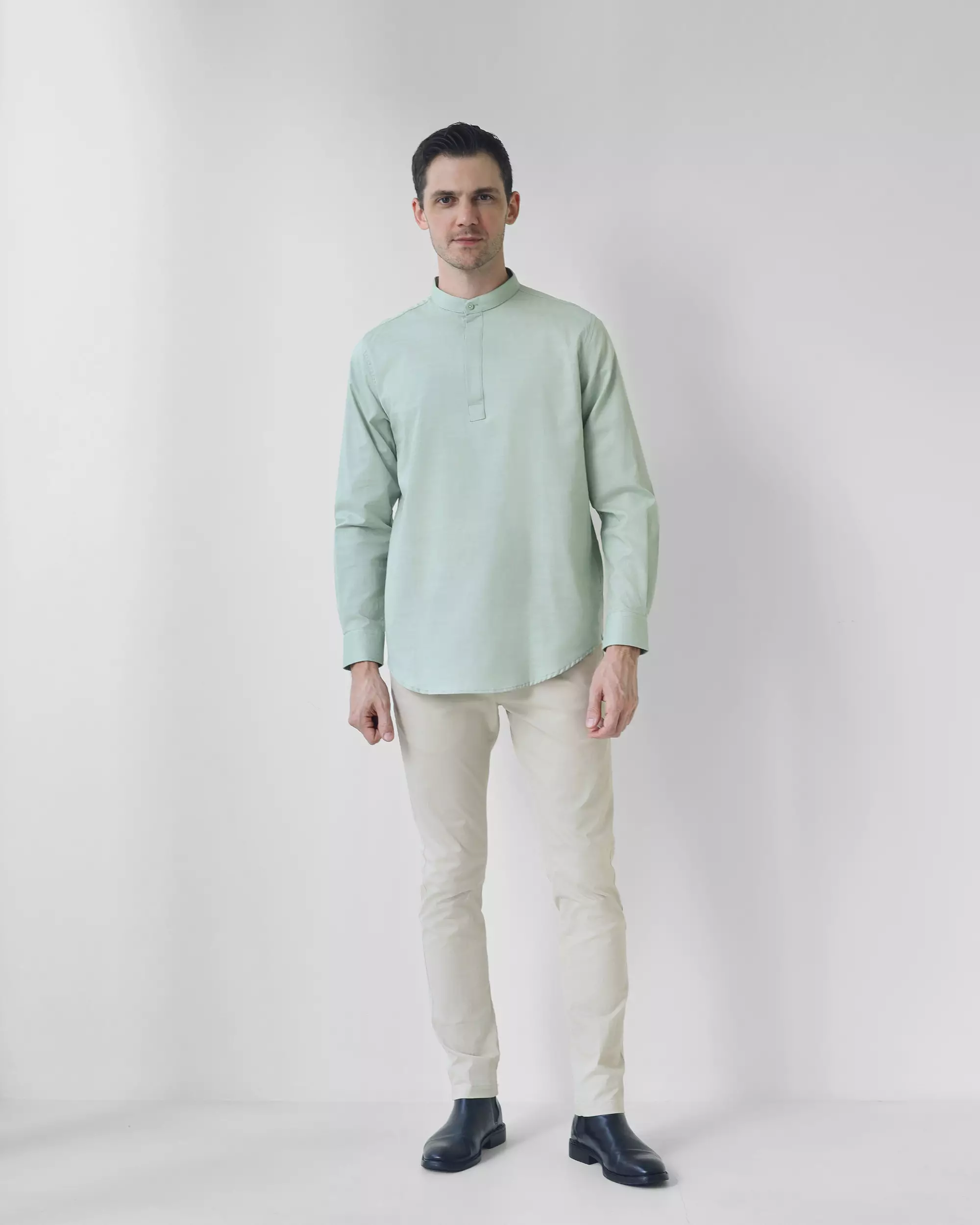 Cotton Well Oman Henley Shirt Soft Sage │Kemeja Koko Basic Lengan Panjang Hijau Sage Muda