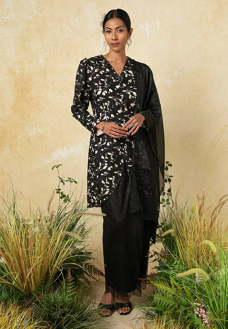 Anggun Kebaya Panjang With Selendang Set