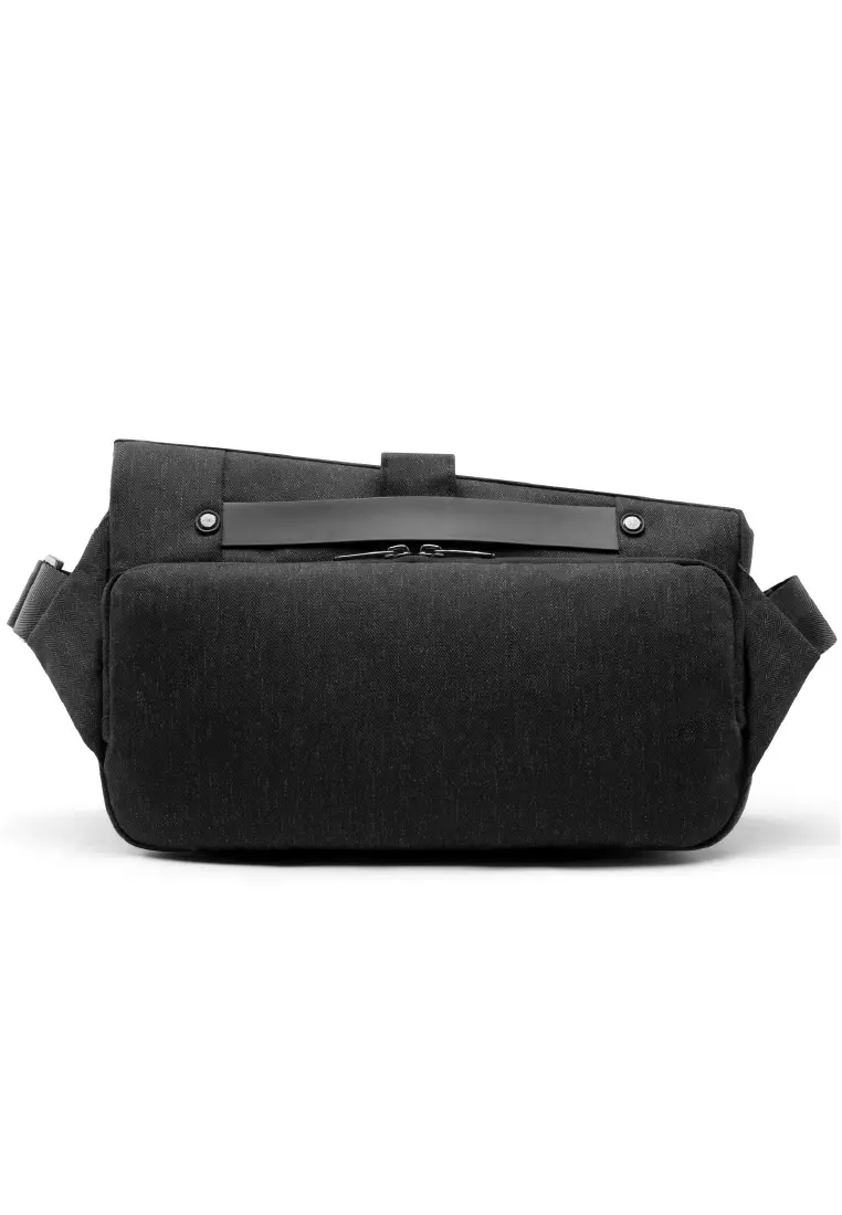 用途多變‧潮流隨身‧R1 時尚斜孭袋-隕石黑