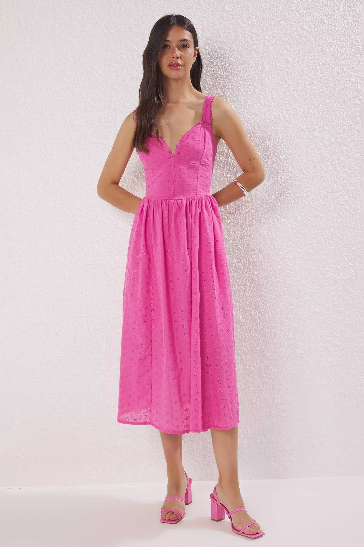 Pink Plain Midi Brode Woven Dress Twoss25El00852