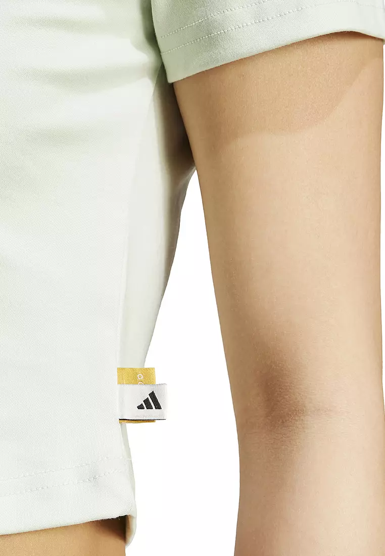 Cat Patch Cropped Graphic T-Shirt