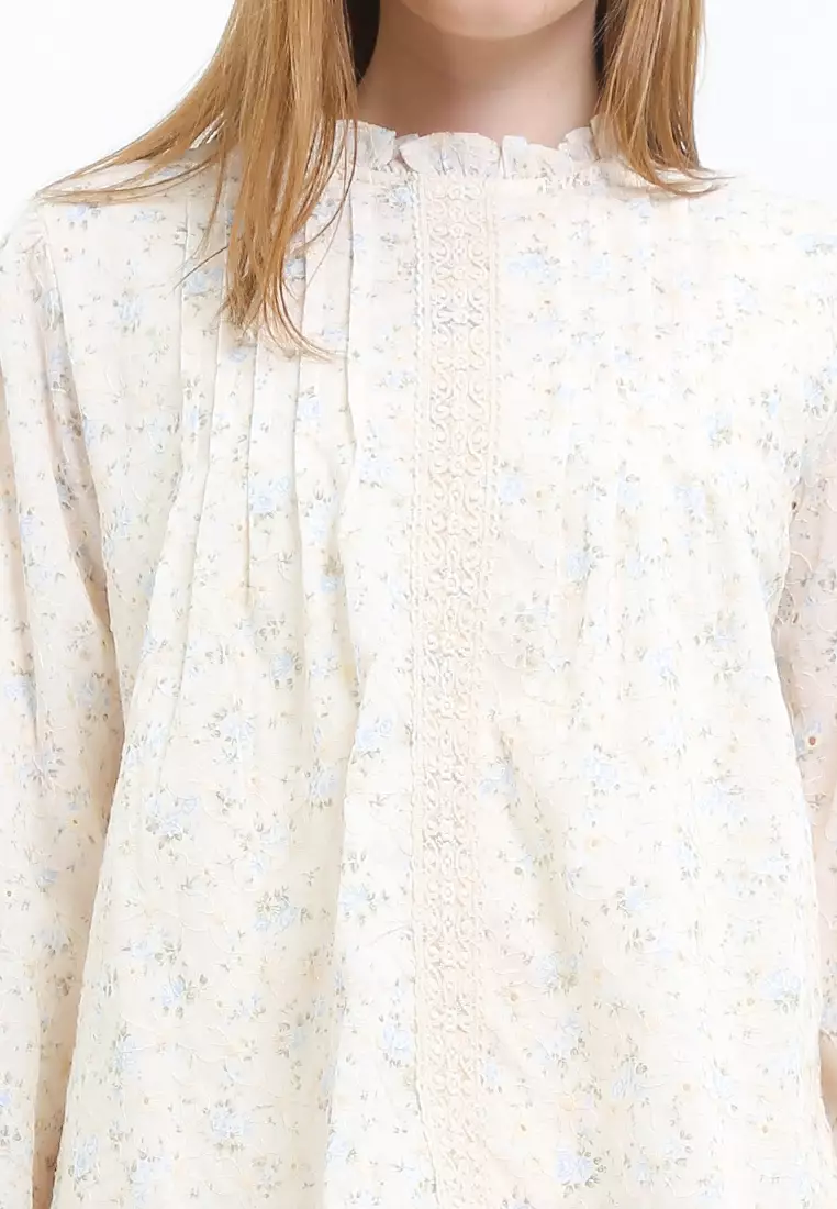 L/S Flo Print Eyelet Emb W/ Ruffles On Neck