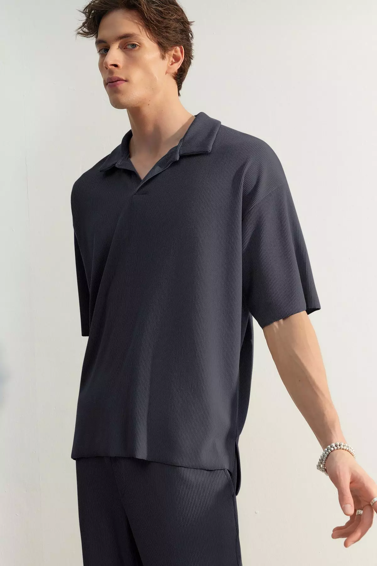Limited Edition Smoke Oversize/Wide Textured Wrinkle-Free Ottoman Polo Neck T-Shirt TMNSS23PO00020