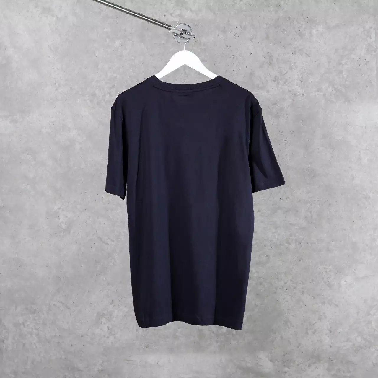 Kaos HUGO BOSS MULTI LOGO GRADIENT WHITE BLUE NAVY TSHIRT 100% ORIGINAL