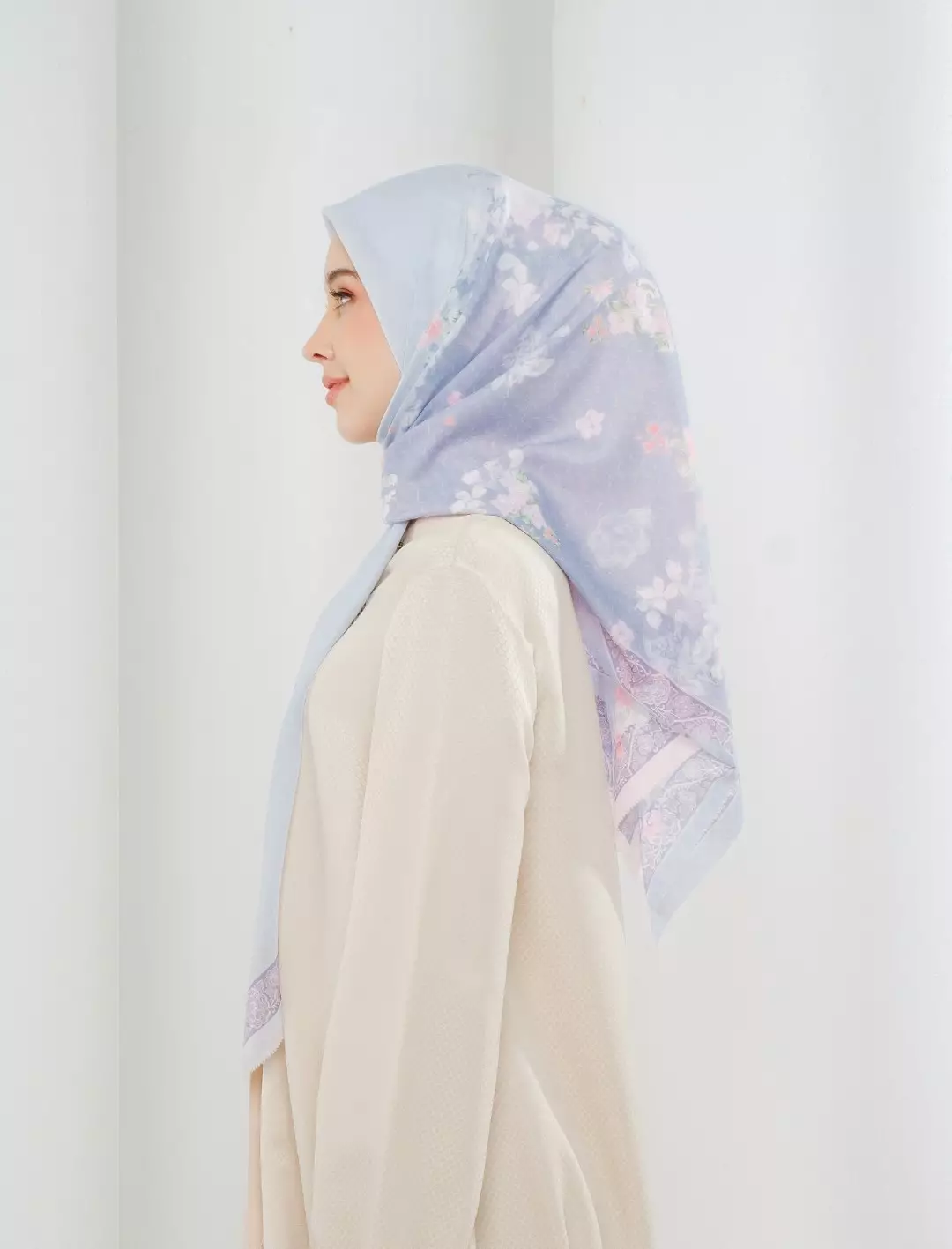 Linzy Printed Scarf Monacron Blue | Hijab Kerudung Segi Empat Motif