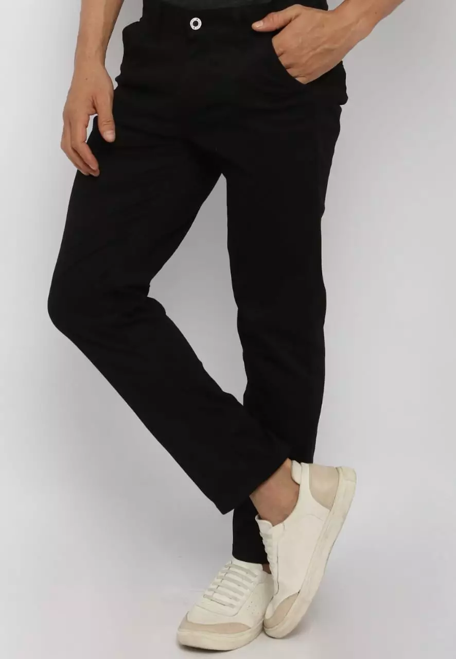 Celana Pria Panjang Chinos Hitam Slimfit
