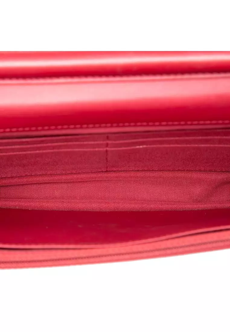 Pre-Loved Chanel Paris Dallas Cc Quilted Patent Goatskin Wallet On Chain