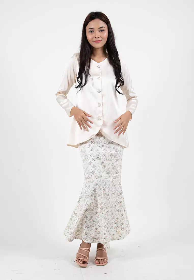 Forest x Hatta Dolmat Ladies Satin Floral Pattern Woven Baju Kurung - 885066-15Beige