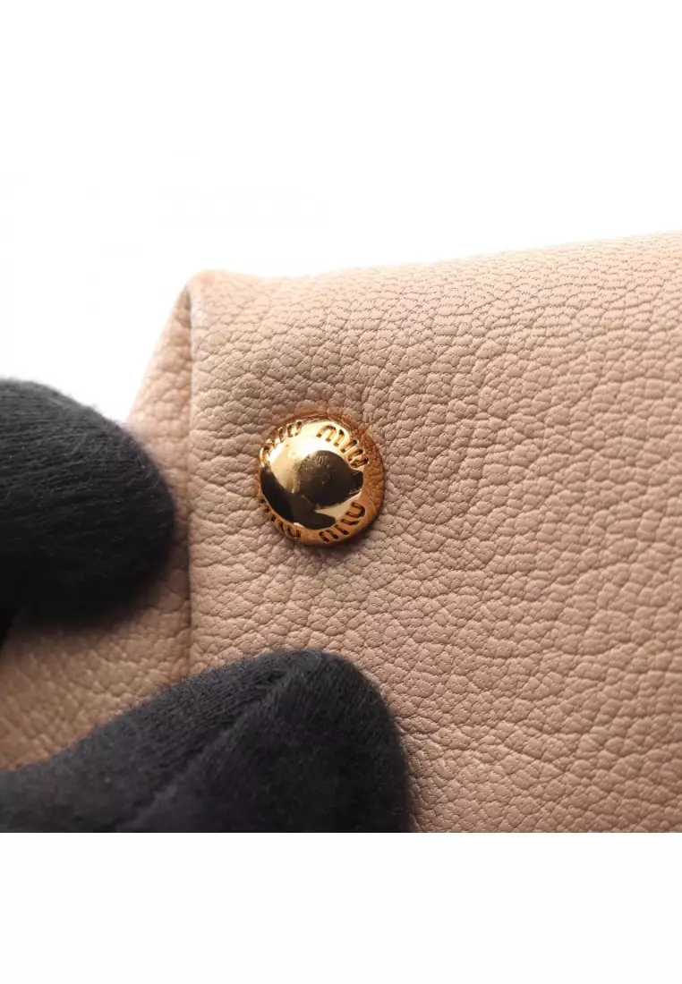 Pre-Loved MIU MIU MADRAS Madras Handbag leather beige 2WAY