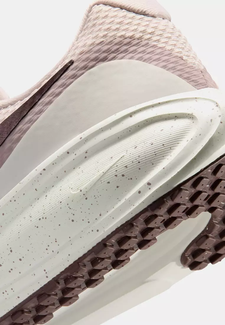 Revolution 8 SE Road Running Shoes