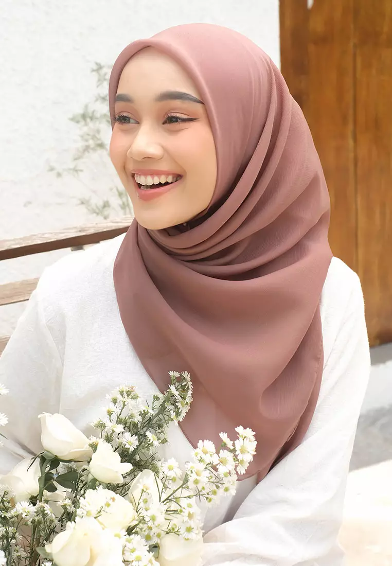 Polly Cotton (Hijab Segiempat Bella Square) Brownie