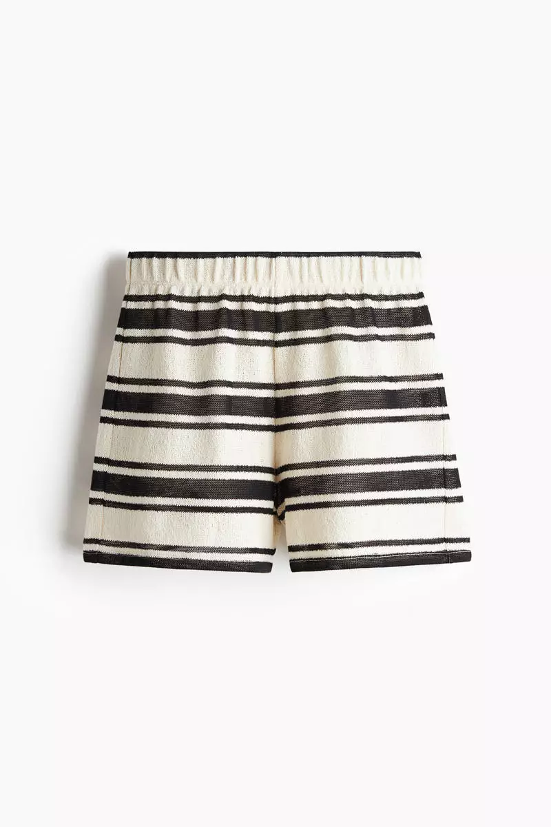 Knitted shorts