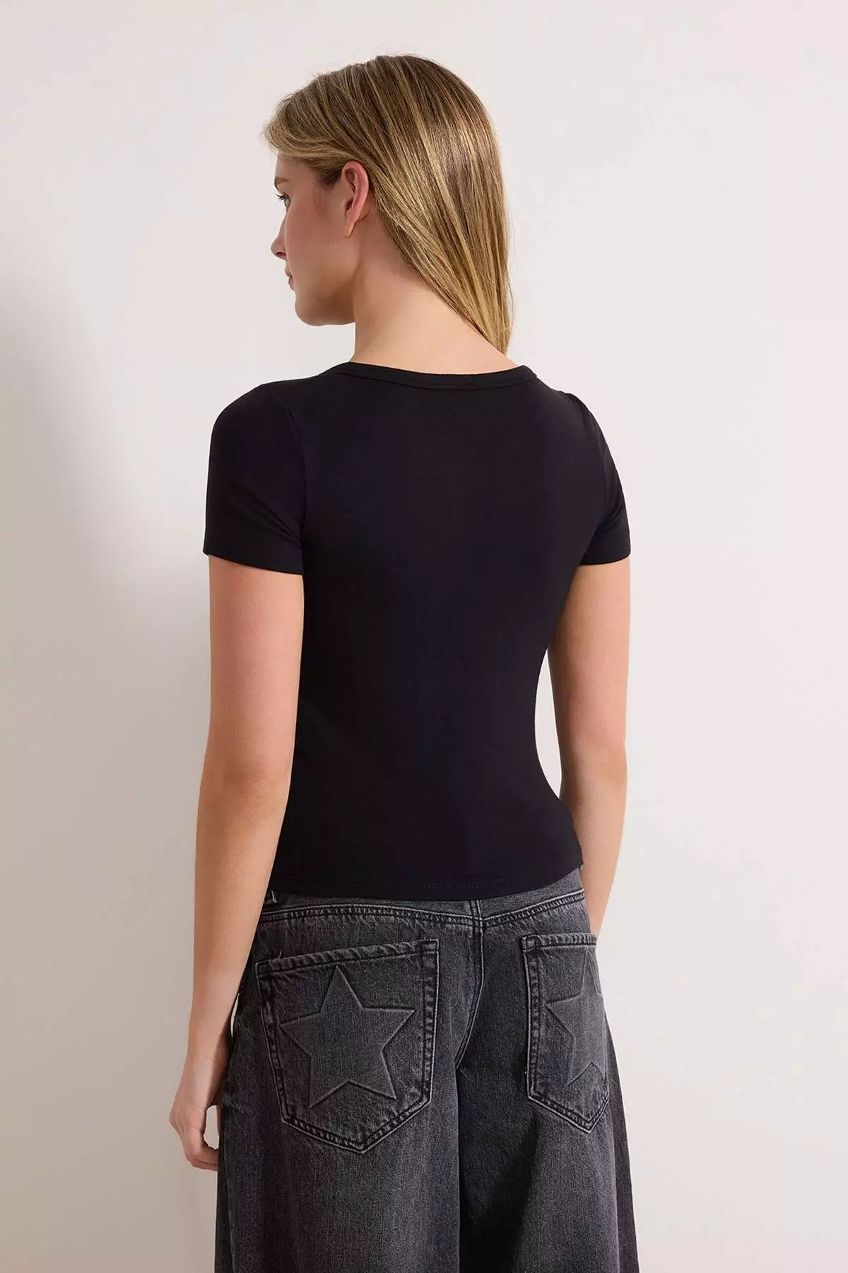 Black Plain Fitted Crew Neck Short Ruffled /Ruffled Premium Soft Knitted Blouse Twoss26Bz428