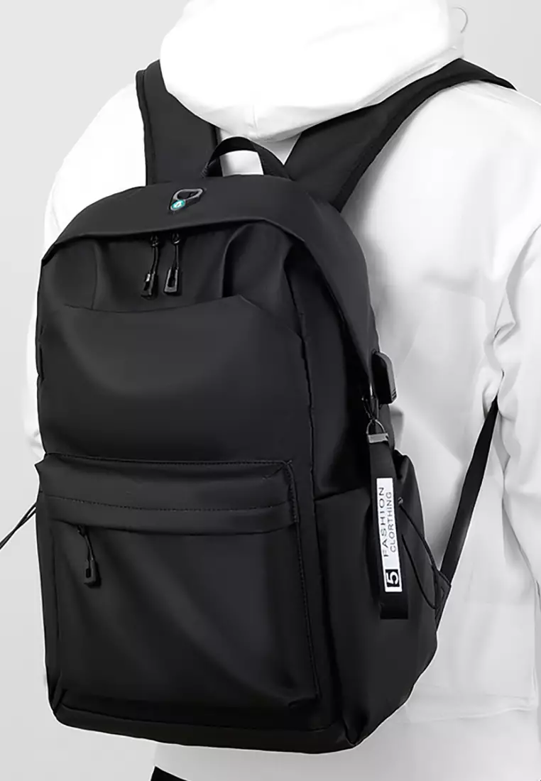 Plain best sale black rucksack