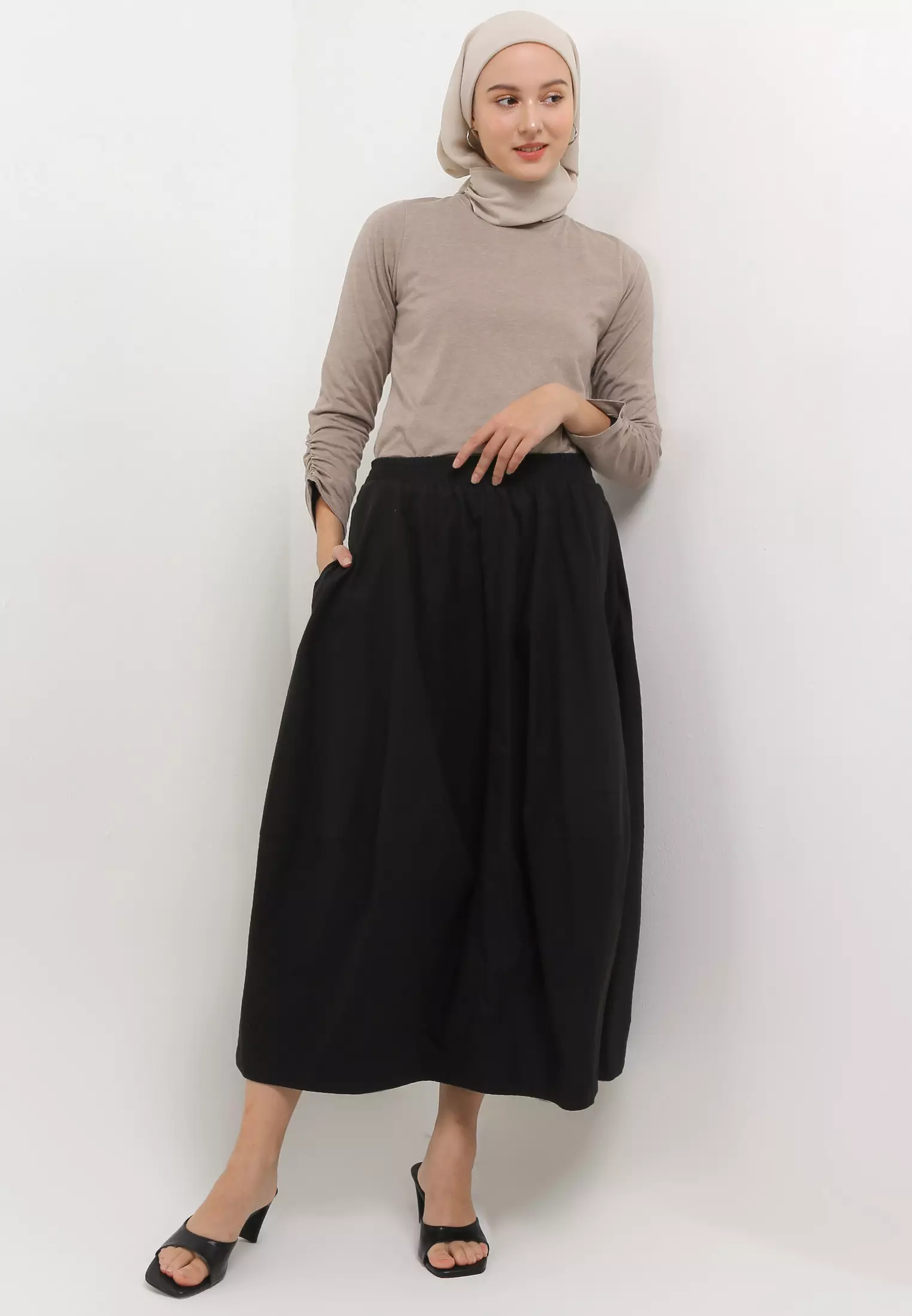 MFMW Chellsy Rok Panjang Hitam