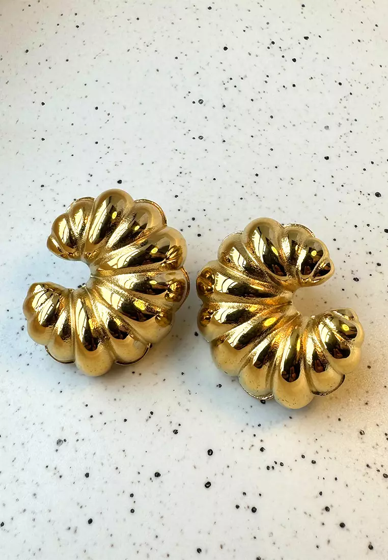 Ridged Crescent Gold layered Stud Earrings