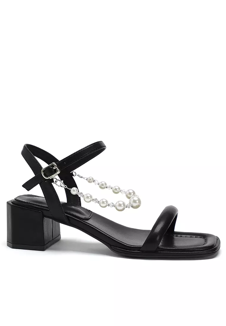 Discount on Twenty Eight Shoes  shoes - SKU: 5cm Pearl Chain Strap Mid Heel Sandals By645-31