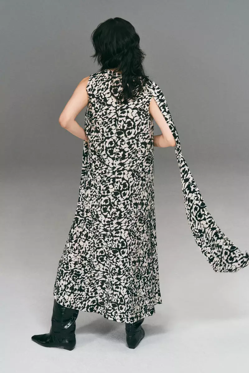 Scarf-collar dress