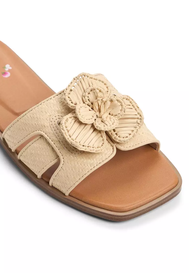 Seaflower Slip On Sandals