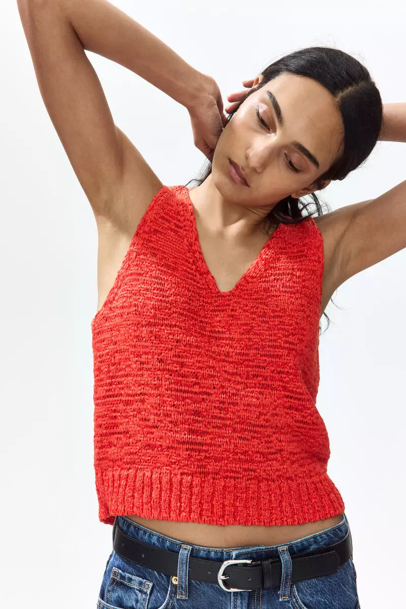 Loose-knit top