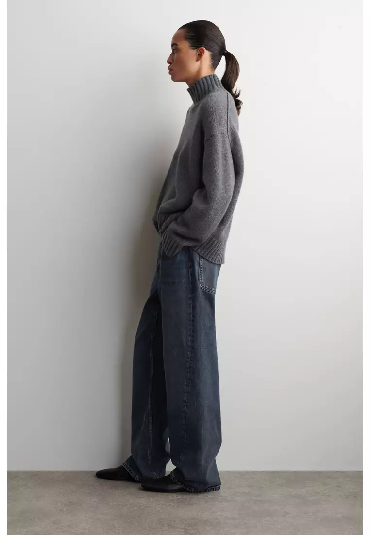 FACADE STRAIGHT-LEG JEANS