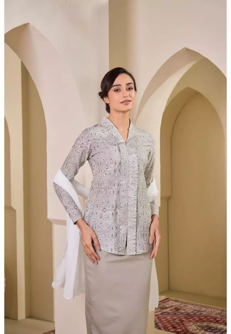 Kebaya Midi Batik Moden