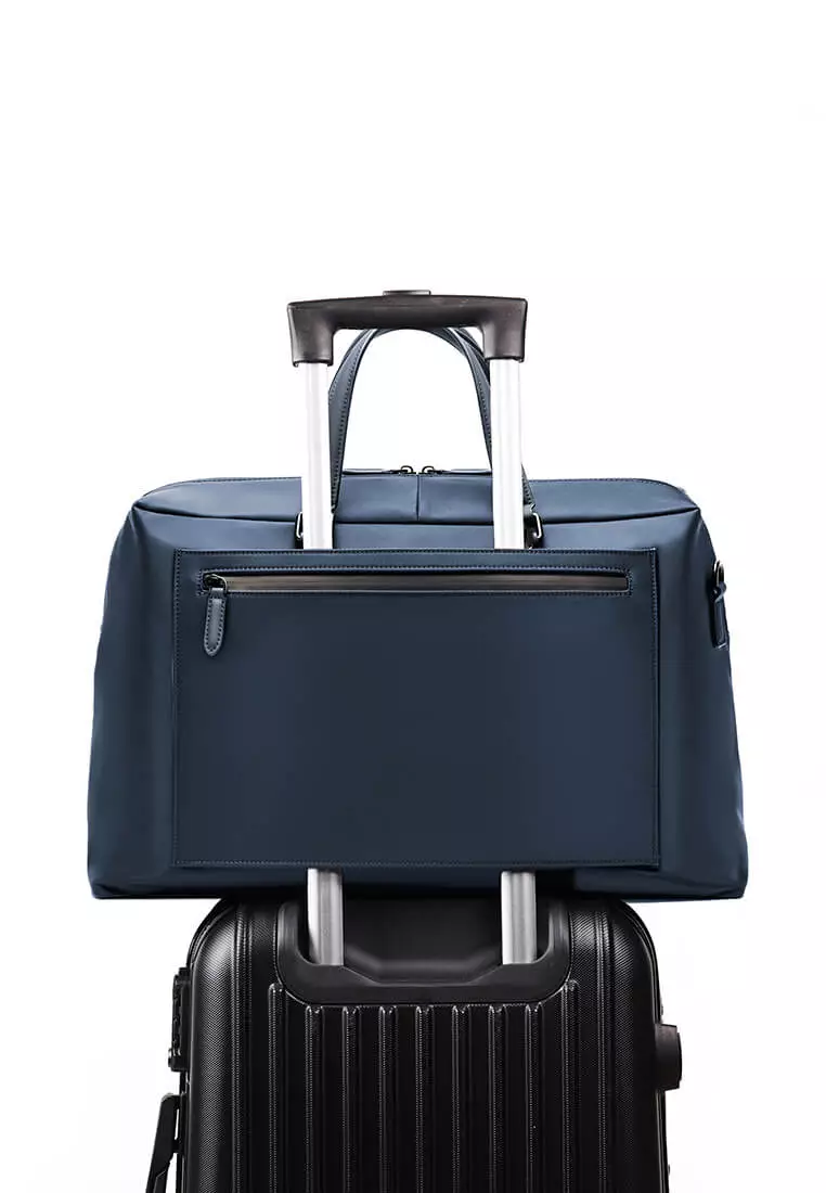 Maverick & Co. Avenue Waterproof Weekender (Navy）