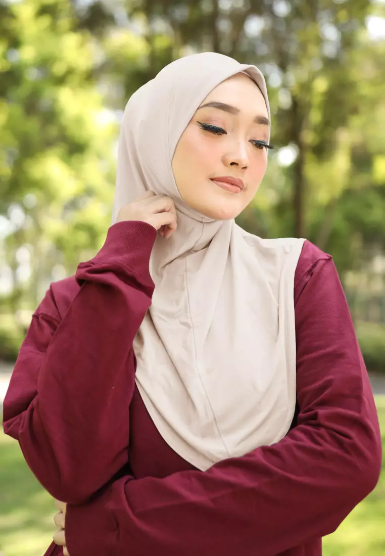 Cotton Bee - Safar Sport Bergo | Hijab Instan Olahraga - Almond