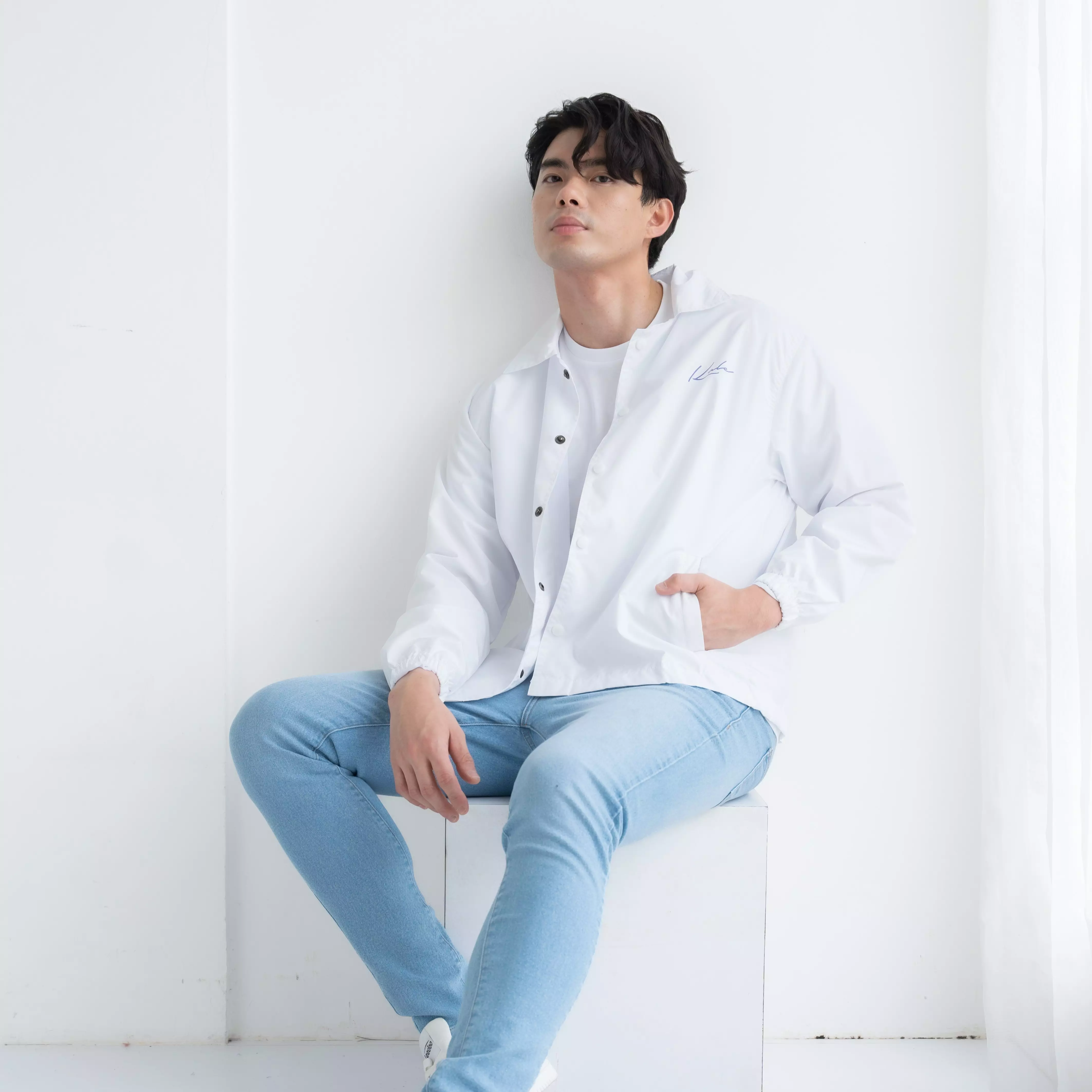 Kale Coach White / Jaket Parasut Pria / Coach Jacket Fit Logo