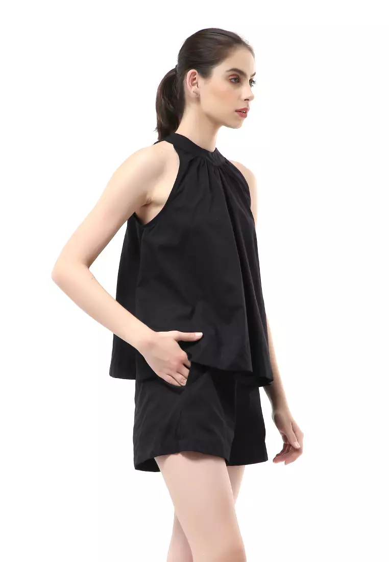Nayra One Set Setelan Wanita Sleeveless Blouse with Short Pants Plain Motive Material Cotton ORIGINAL - Black