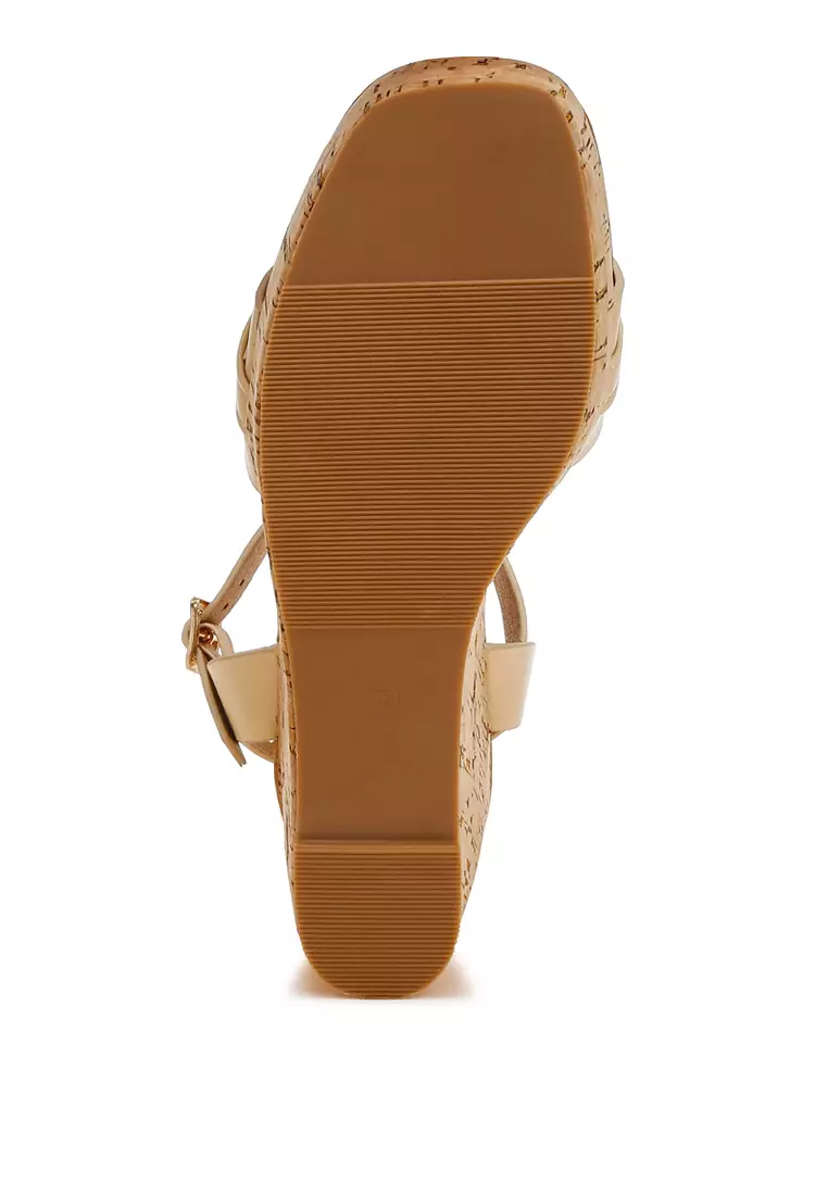 Cushion Chain Pin Buckle Wedges in Beige