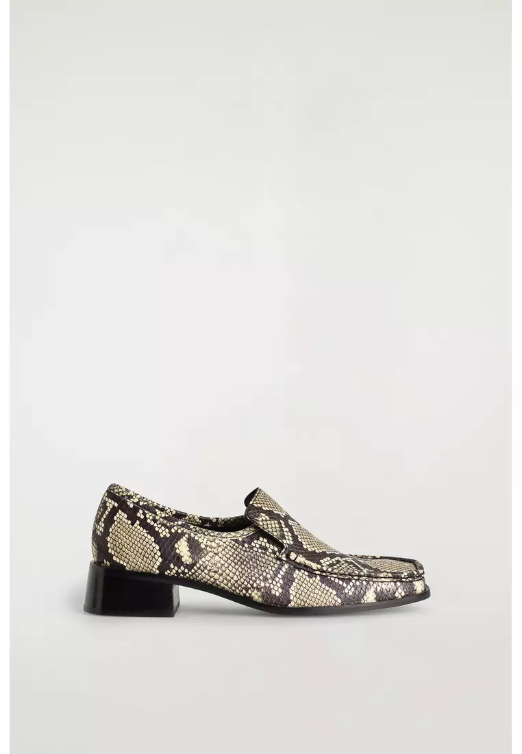 SQUARE-TOE LEATHER HEELED LOAFERS