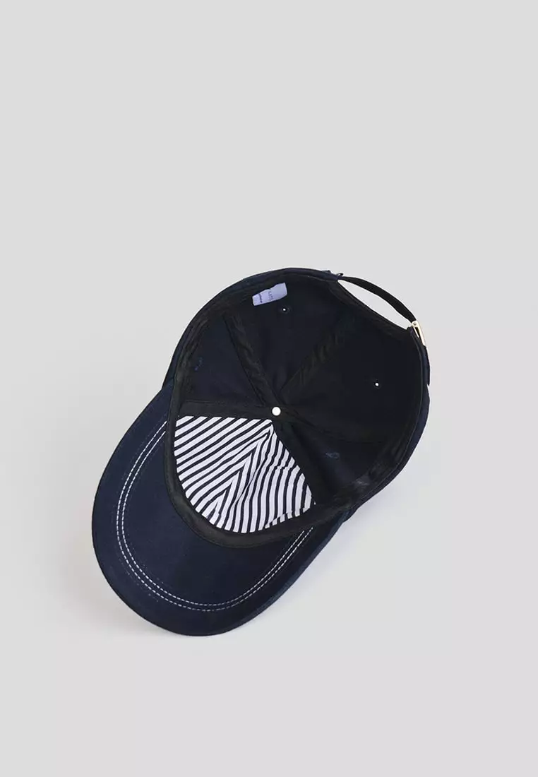 Classic Cap With Contrast Stitching