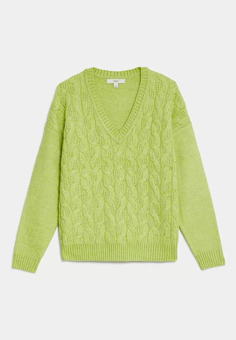 Cloud-yarn Cable Knit V-Neck Jumper