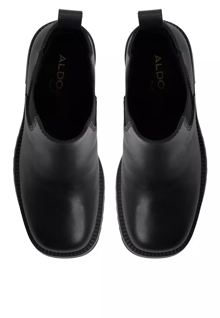 Anneliese Boots