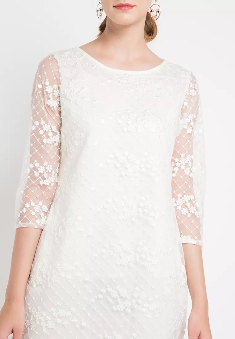 Shary Lace Dress In Offwhite