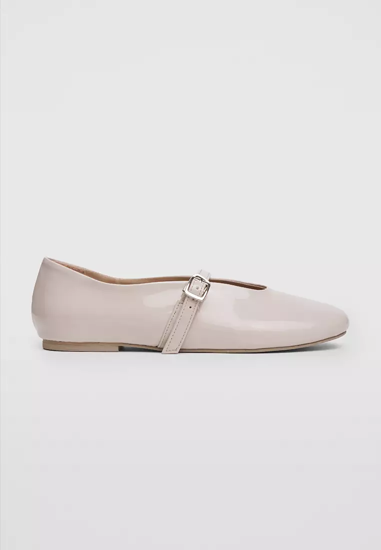 Discount on MEMO  shoes - SKU: Patent Ballet Flats with Strap