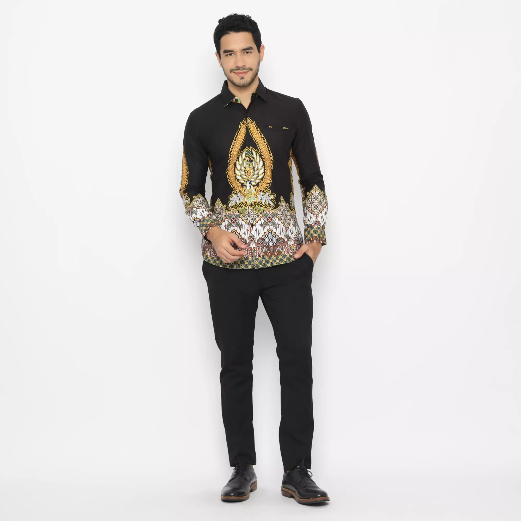 Platini Kemeja Batik Pria Lengan Panjang Hitam Katun 36024