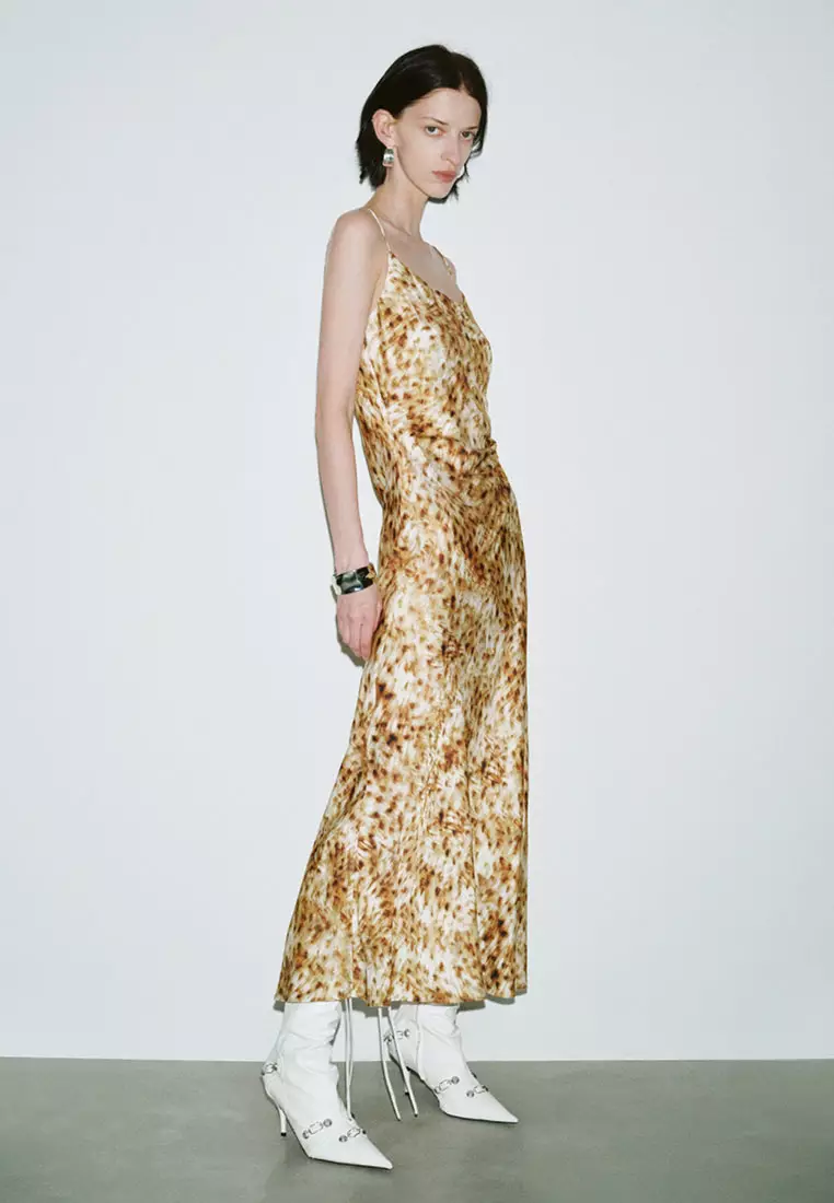 UR秋季新款女装复古豹纹印花褶皱吊带连衣裙UWJ740074
