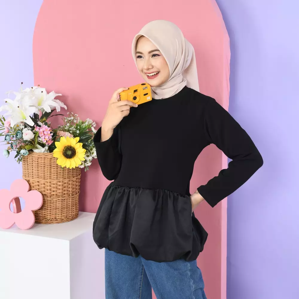 Fhia Balloon Top - Long Black M19644 R98S2