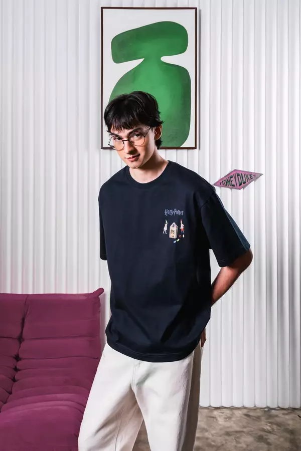 FACILITY Harry Potter Collection - Great Hall Feast Museum Boxy Tee - Sky Captain Blue